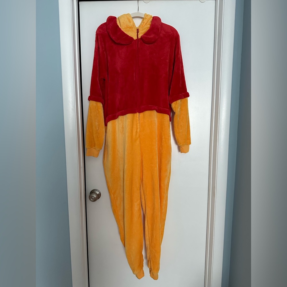 Winnie The Pooh Soft BCozy Onesie Costume Size Small LIKE NEW